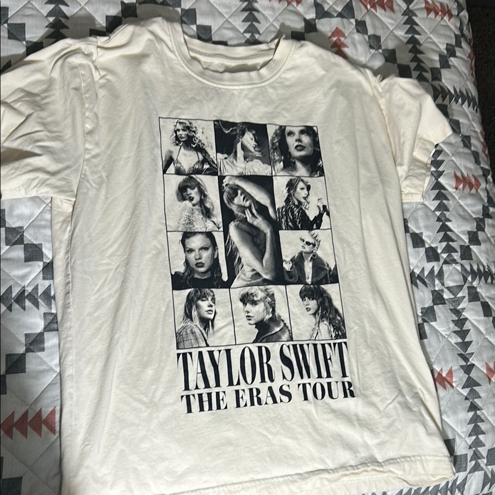Taylor Swift White Graphic Short Sleeve Tee